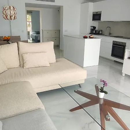 Vcs Miraflores Beachfront Luxury Apartment Apartment