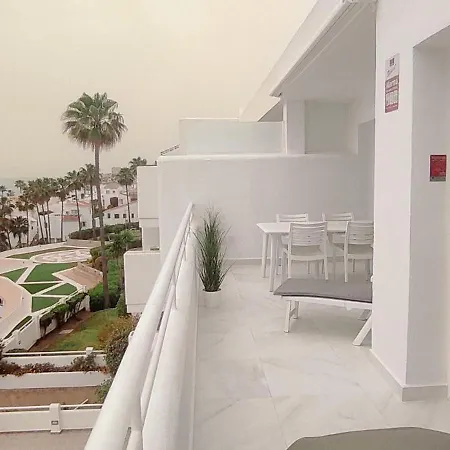 Vcs Miraflores Beachfront Luxury Apartment